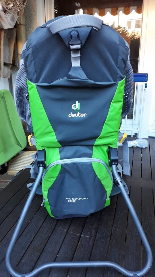 Deuter Kindertrage in Haar