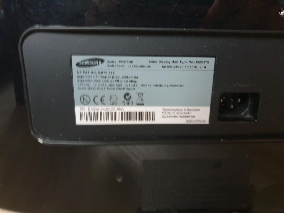 Samsung Syncmaster P2470HD Monitor TV HDMI DVI VGA in Berlin