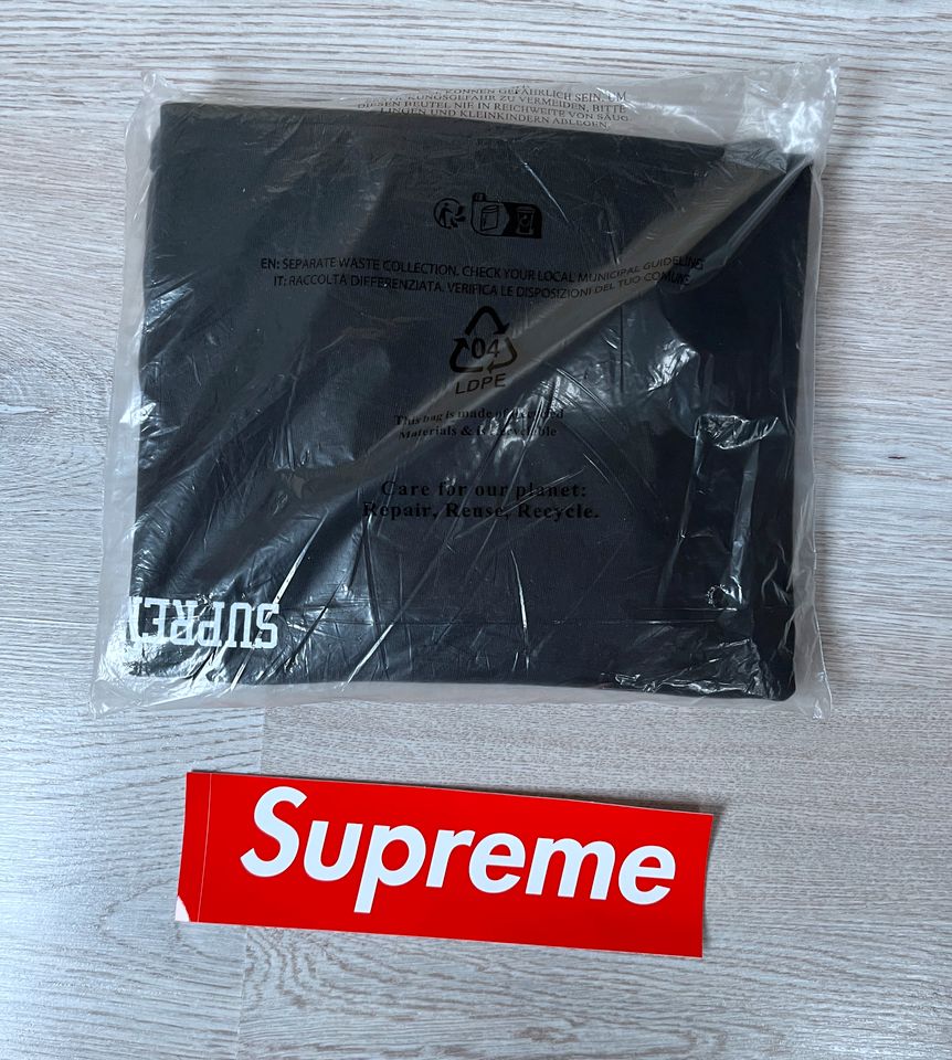 T-Shirt Supreme Fight for NY T Black in XL in Überherrn