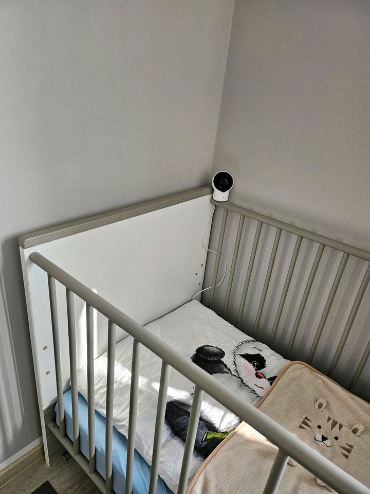 Kinderbett umfunktionierbar zum Juniorbett wie neu 1,40m x 0,70m in Homberg (Efze)