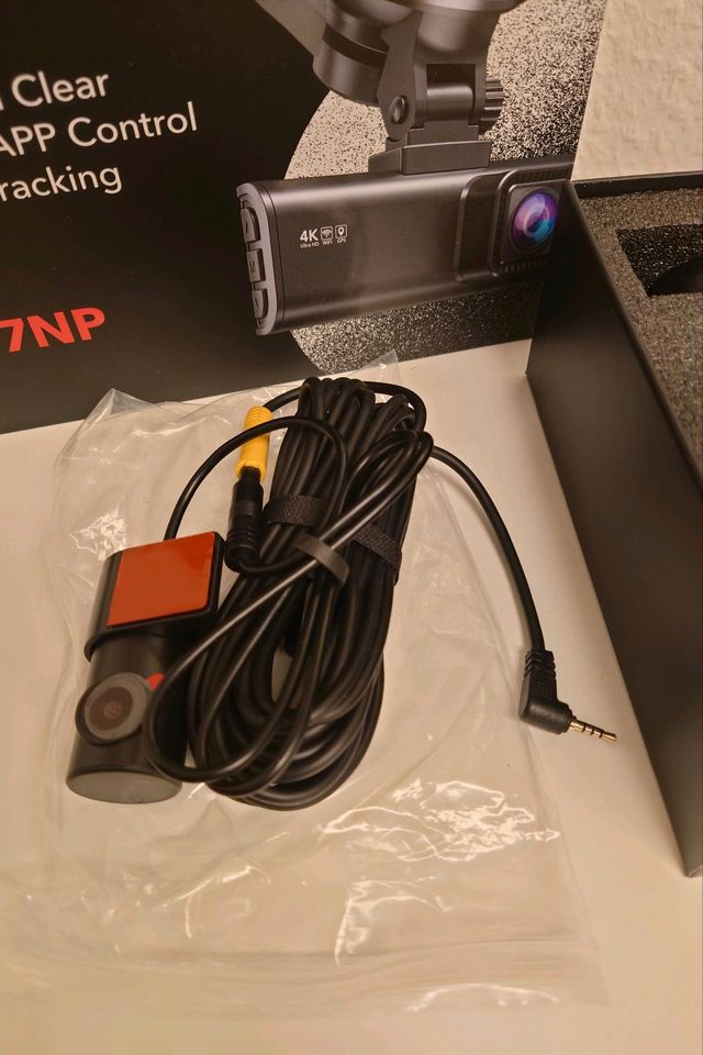 Redtiger F7NP Dashcam 4K vorn 1080P hinten-kein Versand in Ludwigsfelde