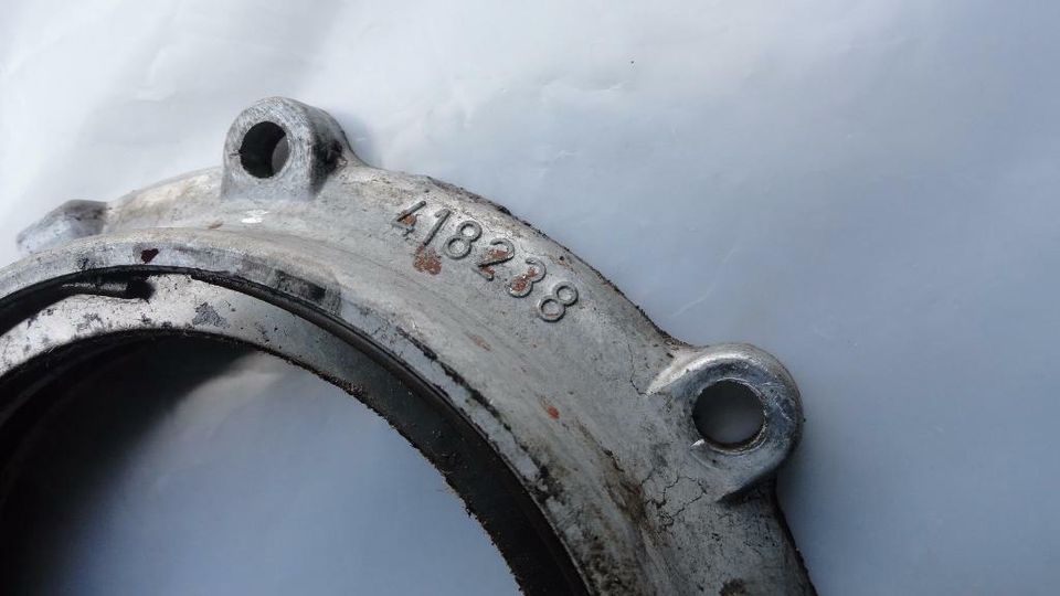 W27M49 Volvo Penta AQ100 BB100 MB18 ArtNr: 418238 Seal flange in Schorfheide