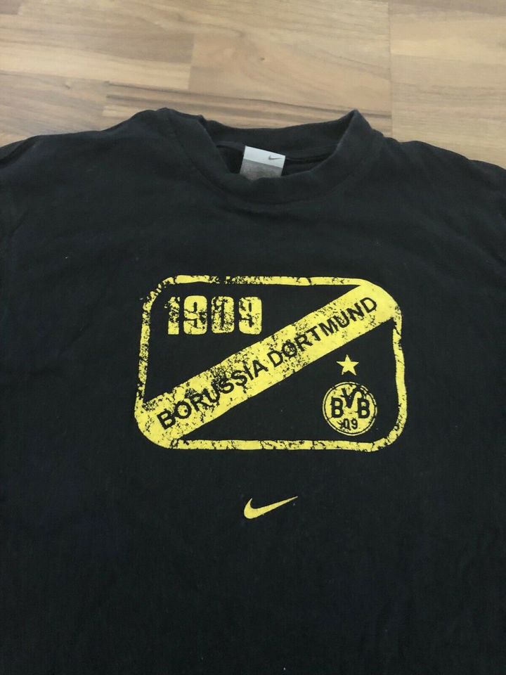 ✨Nike Borussia Dortmund Tshirt schwarz Gr.M✨ in Calberlah