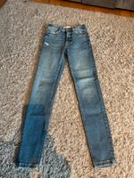 Zara high waist Jeans Gr. 34 Nordrhein-Westfalen - Lüdenscheid Vorschau