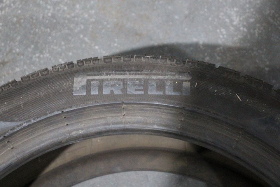 ► 1x Pirelli Winterreifen 245 45 19 2454519 RUNFLAT Winter Reifen in Mörfelden-Walldorf