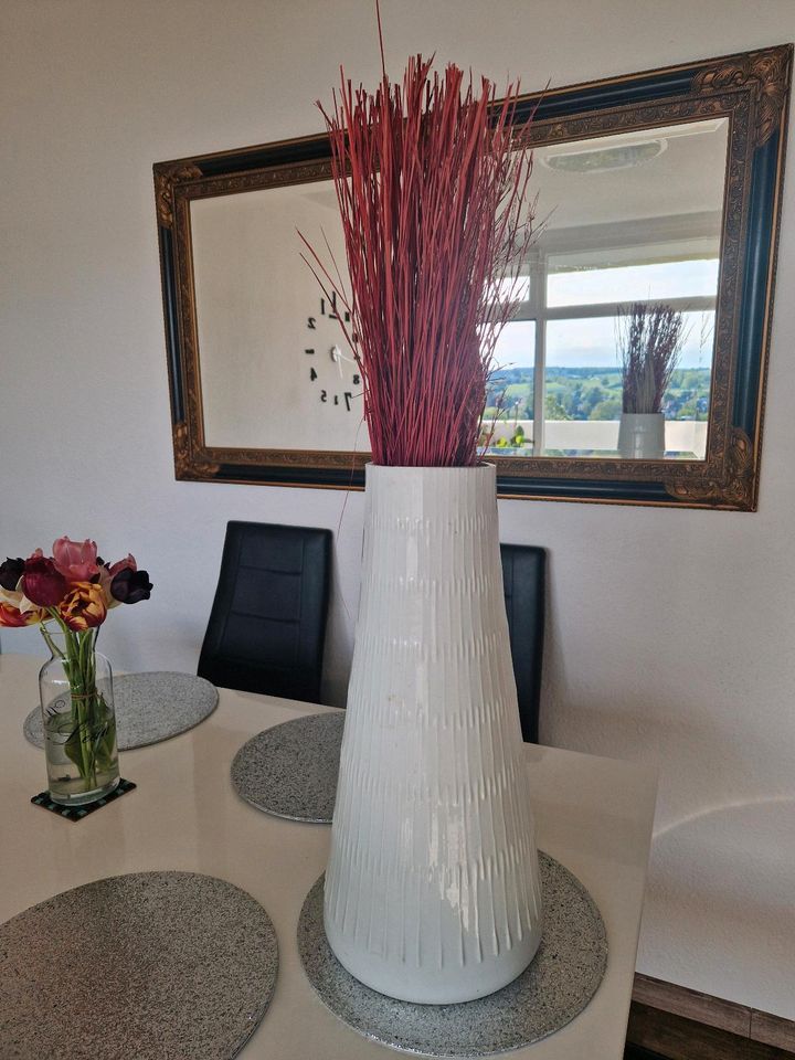 Zwei schöne Vasen aus Keramik zum Verkaufen in Mainz