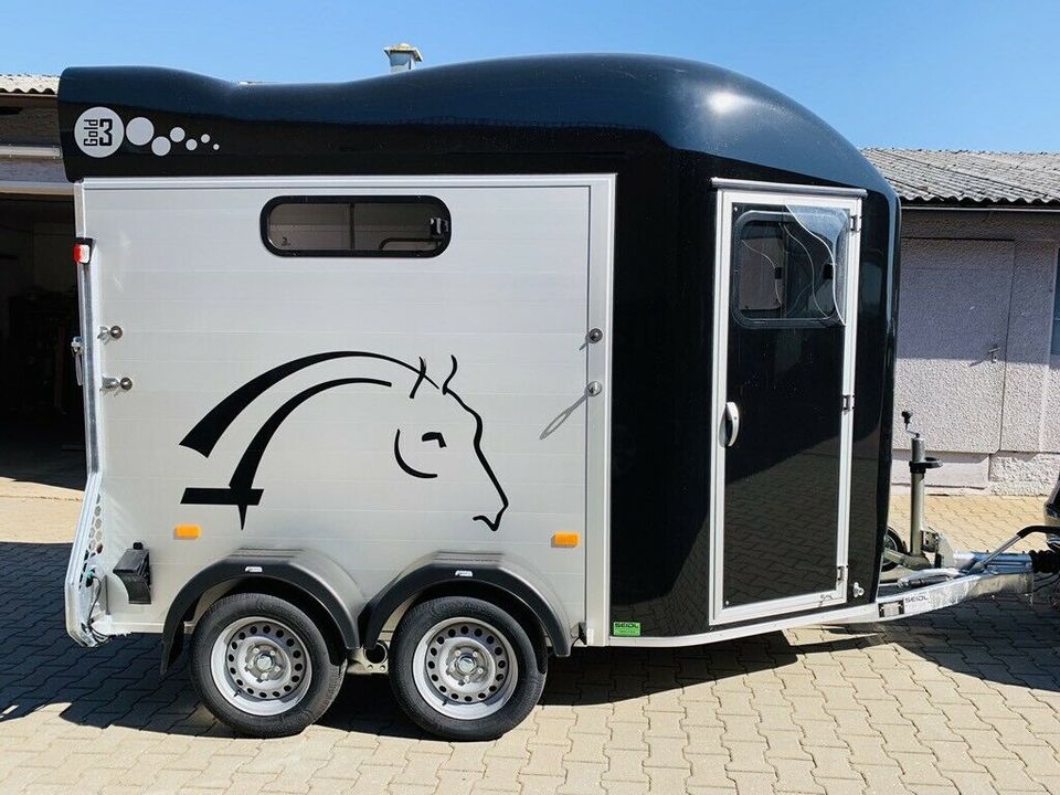 Cheval Liberte Gold 3⭐III 2,6t. Sattelkammer Aluboden Tempo100 Pferdeanhänger NEU & SOFORT VERFÜGBAR FACELIFT MODELL in Pirk