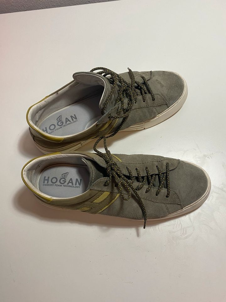 Hogan Sneaker, men‘s size 7, Wildleder, grau grün in Berlin