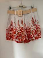 H&M Shorts mit Blumen in weiß rosa rot mit Gürtel Nordrhein-Westfalen - Ense Vorschau
