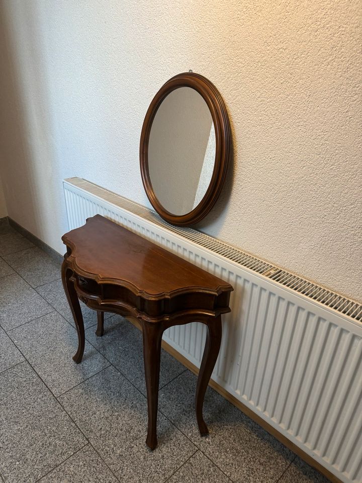 Wohnzimmer Nussbaum (ich glaube ) nur Abholung in Bad Homburg