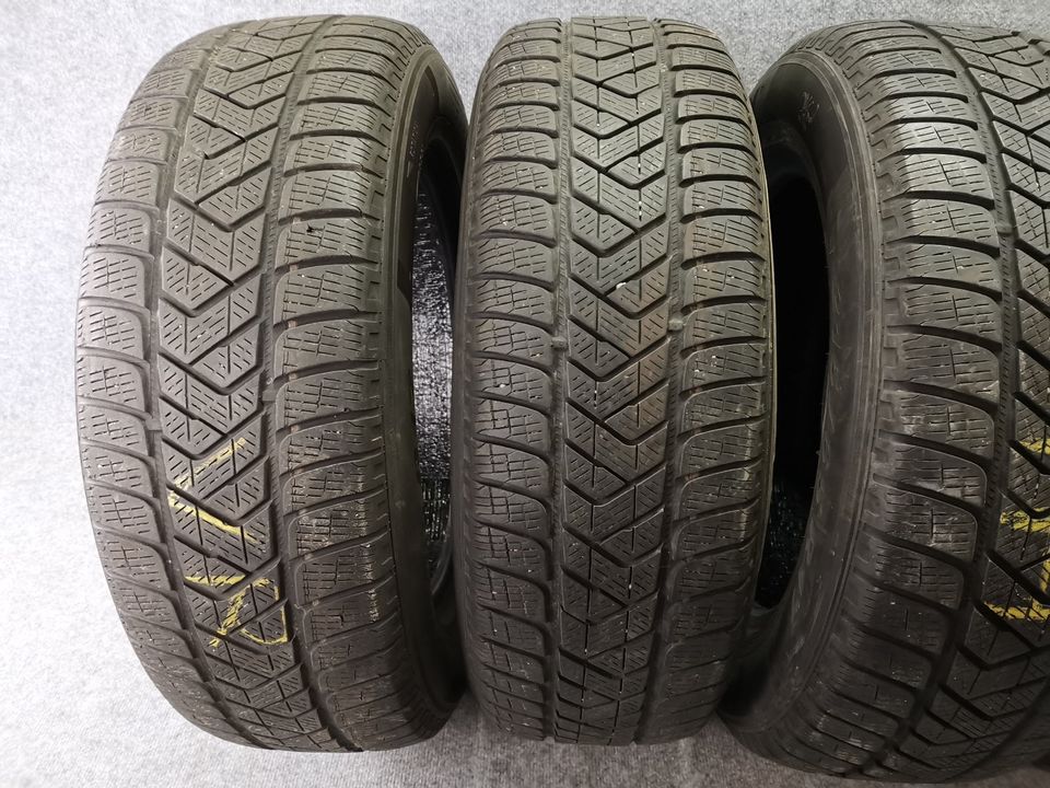 4x 215/65R17 99V Pirelli Scorpion Winterreifen EXPORT 2016 in Wolfsburg