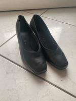 Ara Pumps schwarz 40 Nordrhein-Westfalen - Wesseling Vorschau
