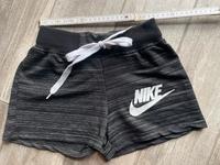 kurze Nike Sport Hose/Freizeit Gr. XS Leipzig - Dölitz-Dösen Vorschau