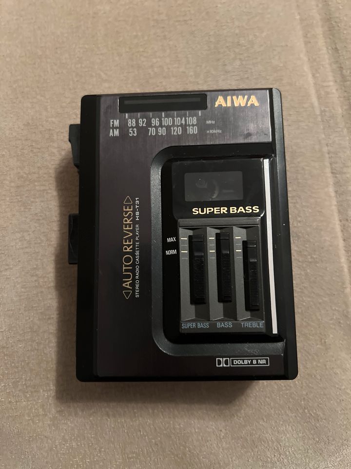 AIWA WALKMAN STEREO RADIO CASSETTE PLAYER HS-T31 als DEFEKT ! in Berlin