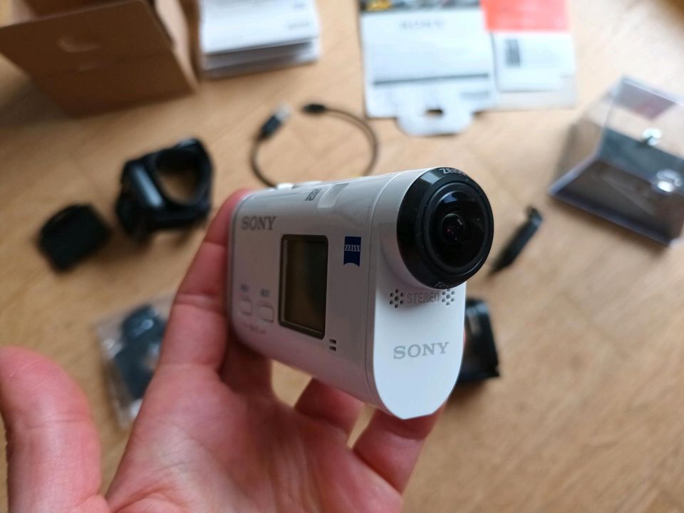 Sony FDR-X1000VR ActionCam Kamera in München