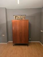 Teak Kleiderschrank Highboard 70er Vintage Mid Century Retro WK 9 Nordrhein-Westfalen - Hürth Vorschau