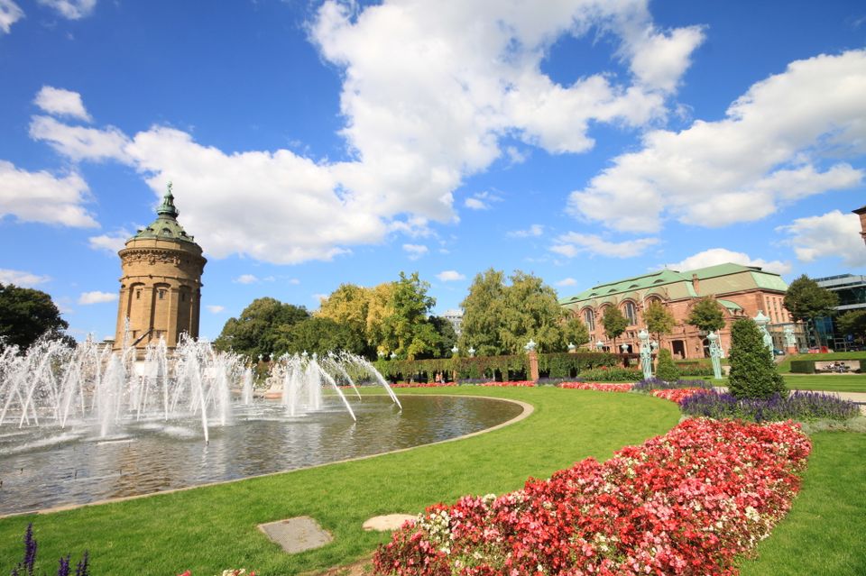 Toplage am Wasserturm! Arkadenwohnung im Stilaltbau mit Loggia und Blick auf den Wasserturm in Mannheim