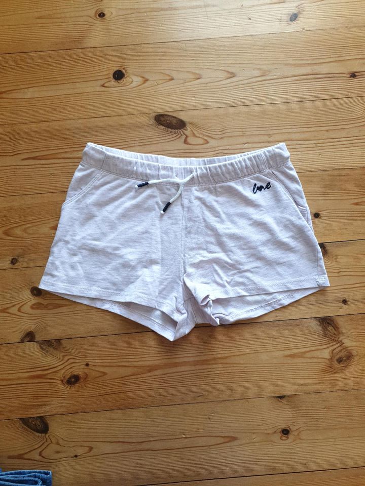 Shorts Gr. 140 H&m in Lychen