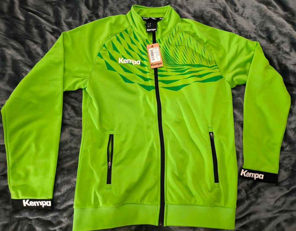 NEU KEMPA HERREN JUNGEN SPORTJACKE GR. M Grün in Wendlingen am Neckar