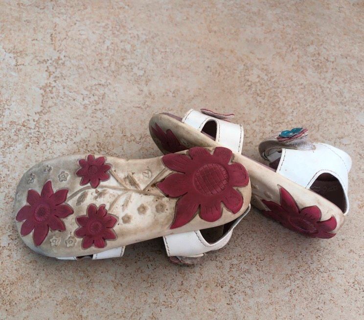 Sandalen Cupcake Gr. 22 weiss Blumen Mädchen in Eggenfelden