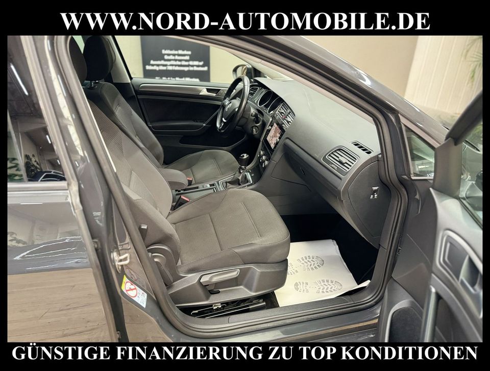 Volkswagen Golf Variant Comfortline 1.6 TDI AHK*Navi*PDC* in Rastede