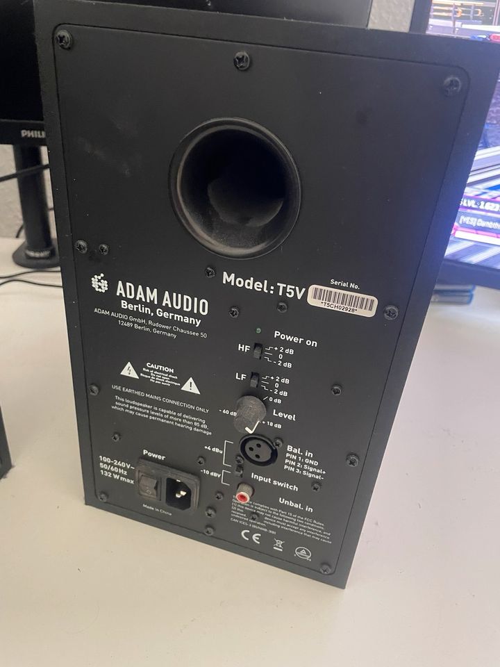 Adam T5V Monitore | Gebraucht, Vollfunktionsfähig mit Kabel in Köln