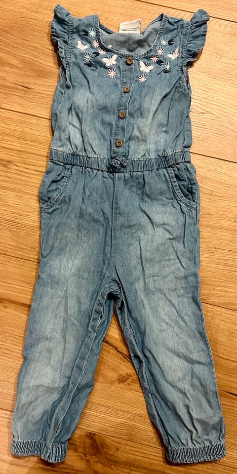 Toller Jumpsuit Overall Schmetterling Gr. 92 inkl. Versand in Bremen