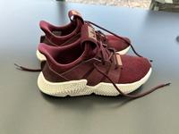 Adidas Sneaker dunkelrot, 38,5/ sehr gut erhalten Niedersachsen - Weyhe Vorschau