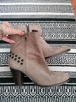 Stiefeletten Nieten Leder 41 Jones Niedersachsen - Neuenhaus Vorschau