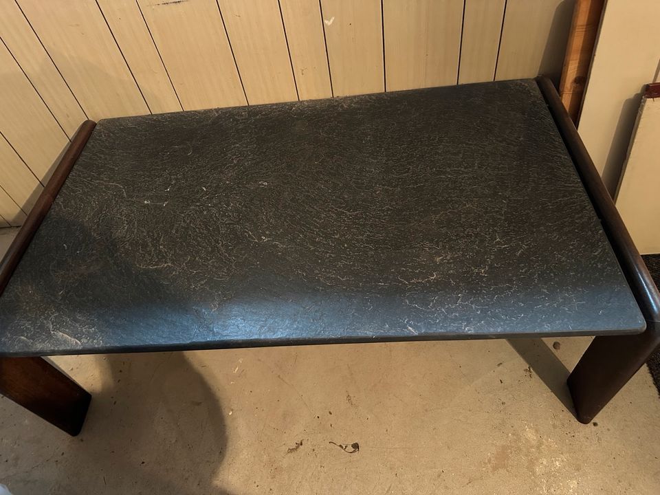 Tisch mit echtschieferplatte in Wunsiedel