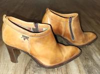 Pikolinos braune Damen Stiefeletten Leder Schuhe Spanien Gr. 39 Leipzig - Meusdorf Vorschau