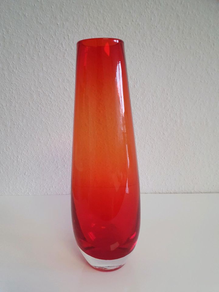 Glasvase Vase rot in Frankfurt am Main