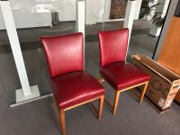 Rot gepolsterte Vollholz Stühle. Nordrhein-Westfalen - Bergisch Gladbach Vorschau
