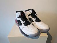 Nike Jordan Mars 270 White Fire Red  Herren EU 44,5 US 10,5 NEU Nordrhein-Westfalen - Kaarst Vorschau