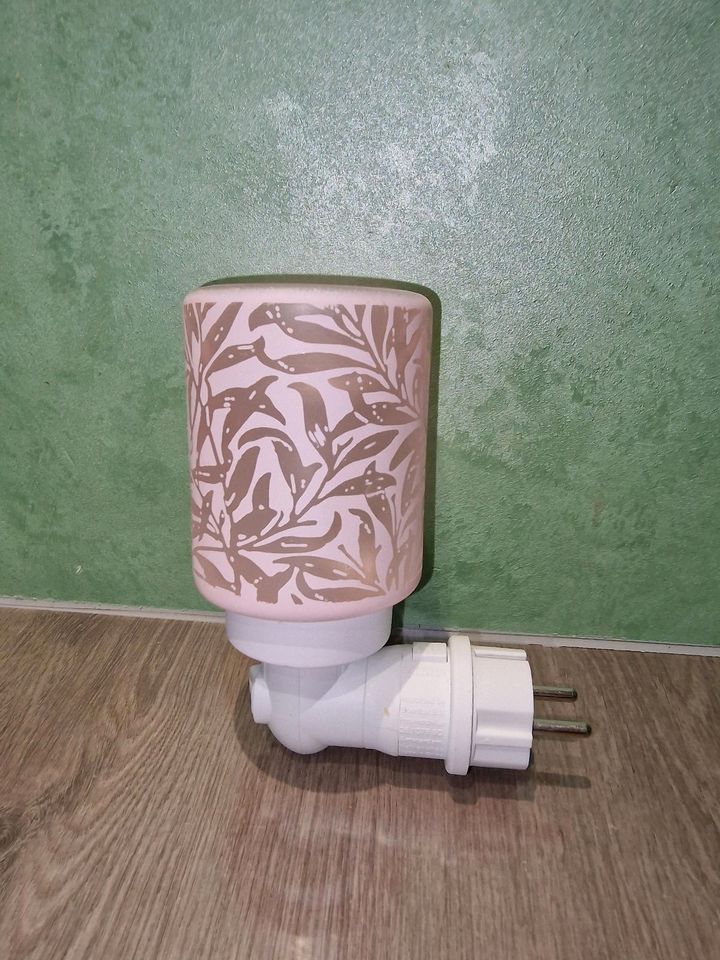 Scentsy Wispy Willow elektrische Miniduftlampe rosa Wandstecker in Lahnau