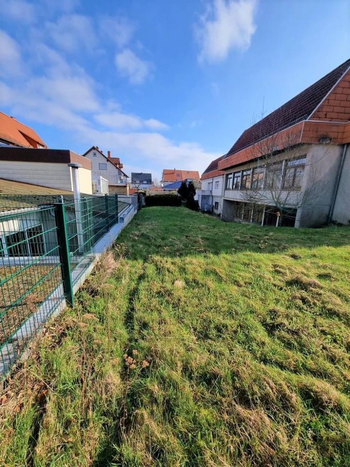 +++Ruhbank: Albert-Schweitzer-Haus mit 400 m² Nutzfläche und großer Erdgeschosswohnung mit Balkon und Garage, Bauplatz in hervorragender Lage+++ in Pirmasens