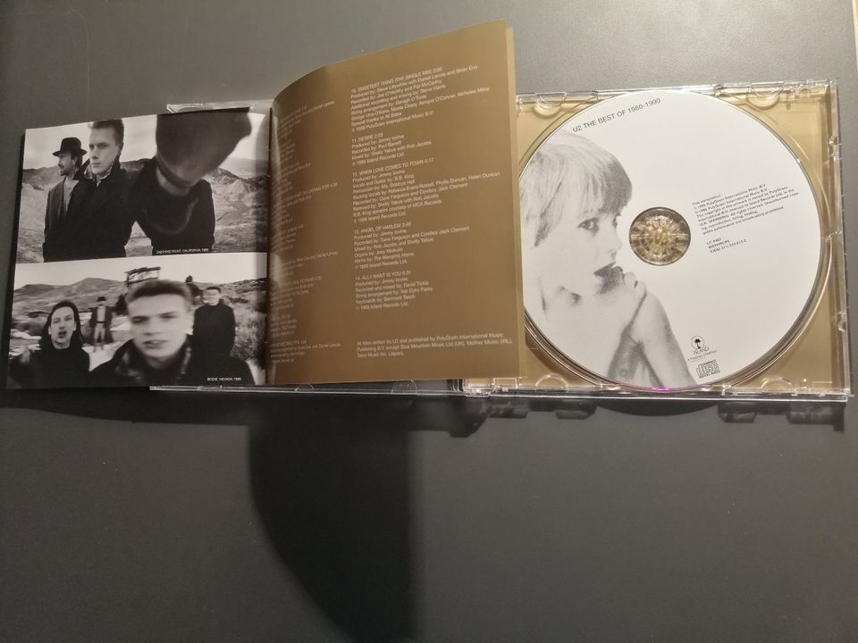 U2: Buch und CD in Ludwigshafen