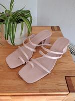 Sandaletten Pumps Schuhe Hochzeit 40 Abiball Hessen - Schwalmtal Vorschau