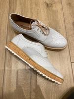 Tamaris Sneaker Leder weiß Gr. 39 Hessen - Fränkisch-Crumbach Vorschau