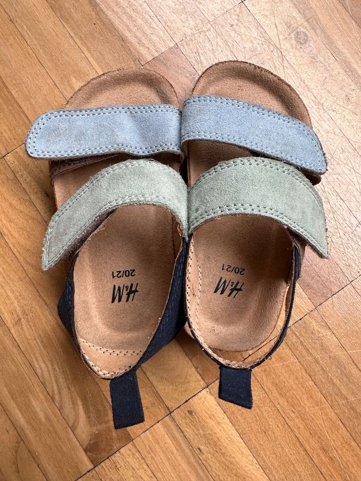 H&M Sandalen 20/21 in Düsseldorf