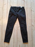 Only Stoffhose schwarz Größe 36 Hessen - Wald-Michelbach Vorschau