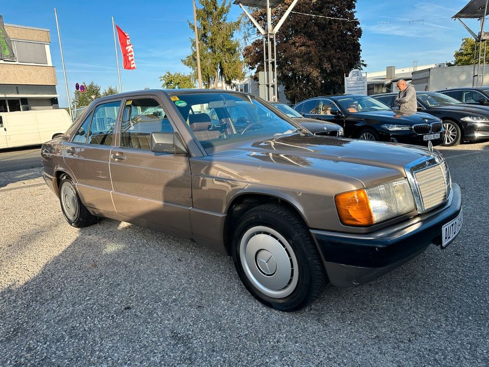 Mercedes-Benz 190 in Nürnberg (Mittelfr)