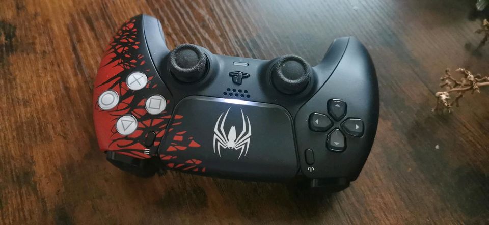 Playstation 5 Konsole Spider Man Edition Laufwerk 2 Controller in Bremen