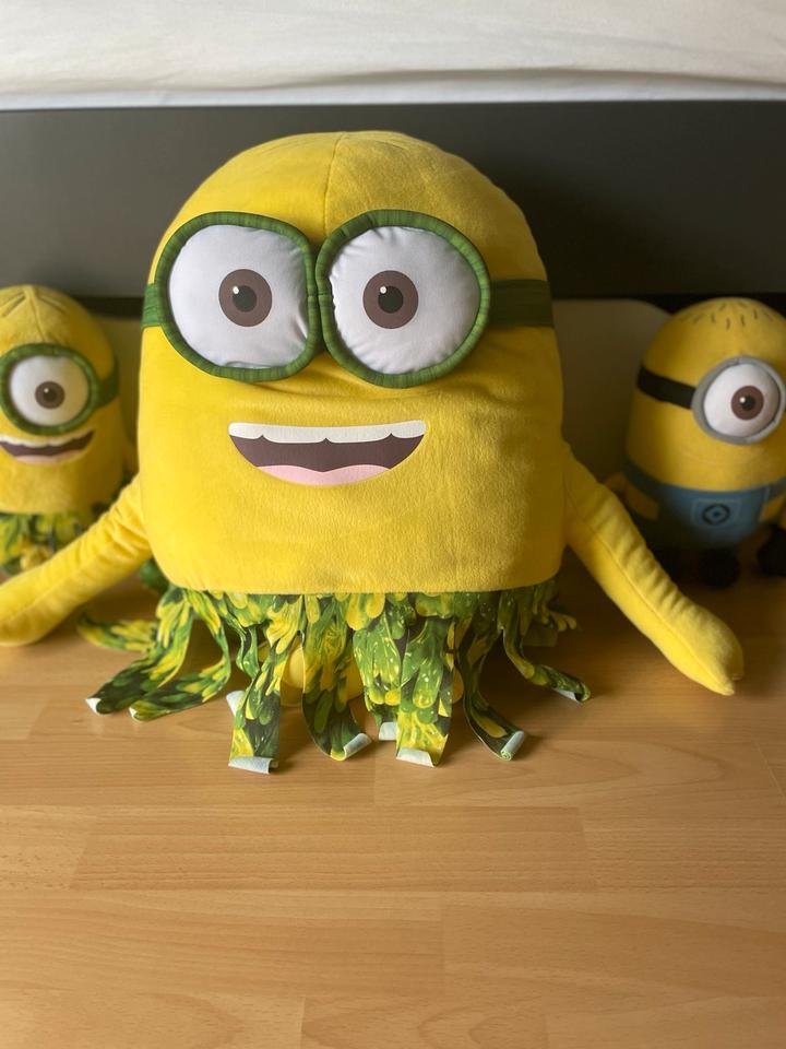 TOP! 3 MINIONS Banana 50cm& 28cm Kuscheltiere-Stofftiere Fasching in Hauneck