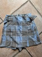 Bershka Skorts Größe 32 Hessen - Neu-Isenburg Vorschau