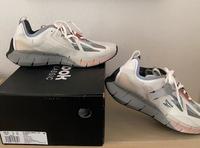 Reebok Gr. 44 unisex weiß/ bunt Schleswig-Holstein - Lübeck Vorschau