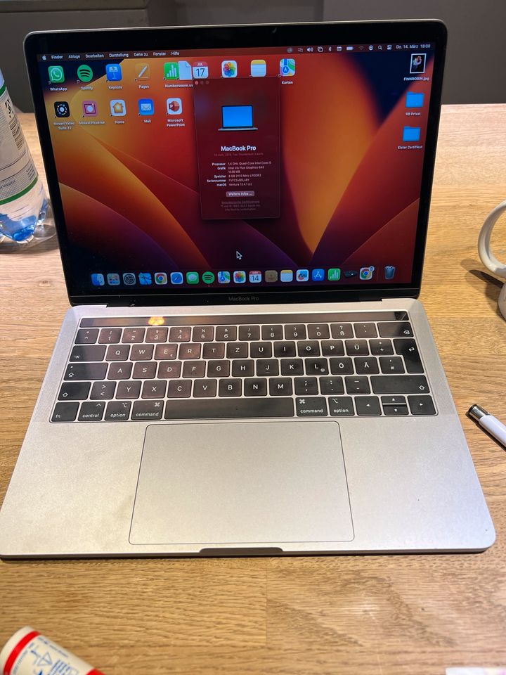 Mac Book Pro Touchbar 2019 in Backnang