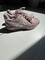 ASICS Tennisschuhe Halle Größe 38 Köln - Ehrenfeld Vorschau