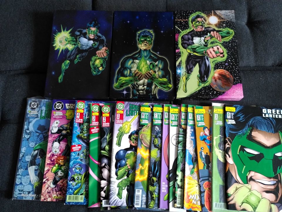 RIESEN GREEN LANTERN PAKET COMICS & FIGUREN in Kassel