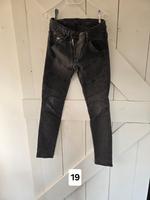 Jeans G-Star 27/30 Schräger Reißverschluss dunkelgrau grau Niedersachsen - Nottensdorf Vorschau